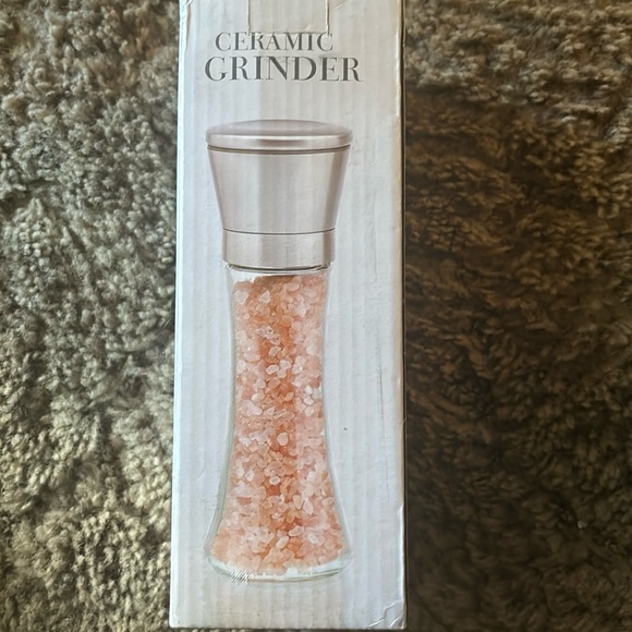 Ceramic Grinder - Picture 1 of 5